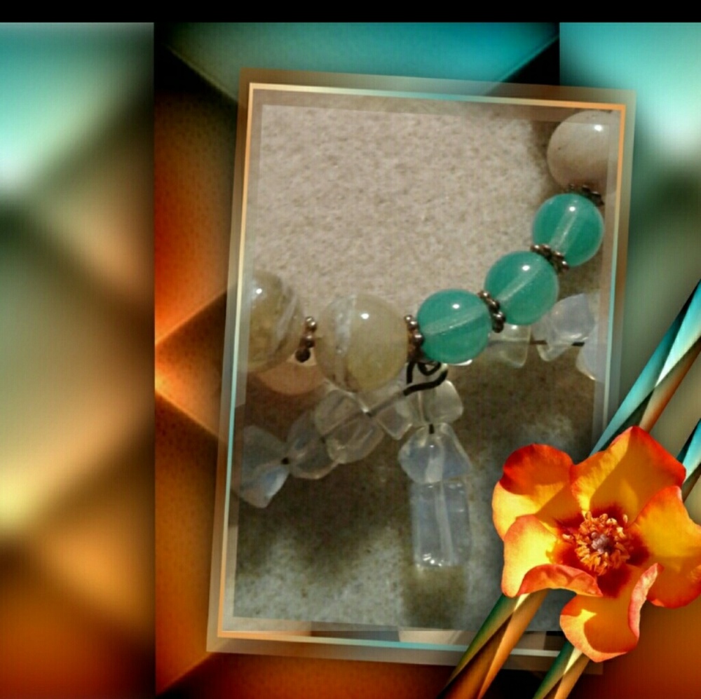 October: Genuine yellow opal memory wire bracelet (OPAL=1 of Oct. birthstones) - Picture 3 of 3
